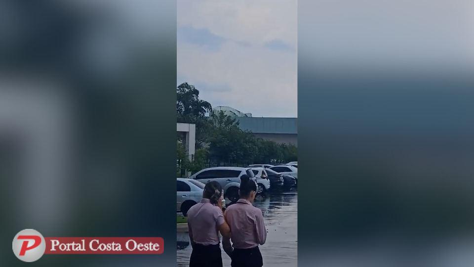 Janelas quebram e telhados são arrancados em Cooperativa durante tempestade em Medianeira