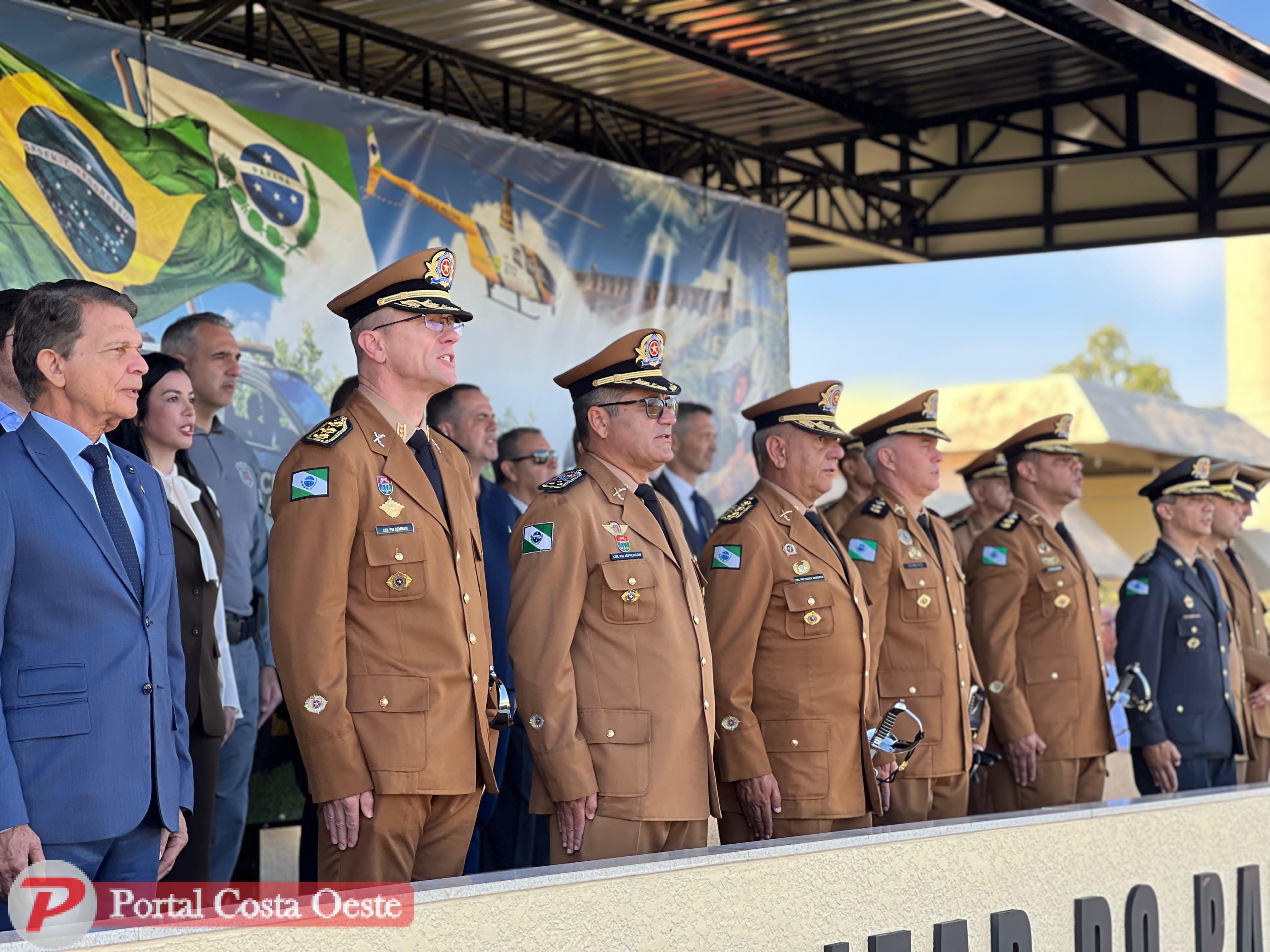 Deputado Batatinha participa da celebração dos 40 anos do 14º BPM e recebe Medalha Sentinelas da Fronteira em Foz do Iguaçu