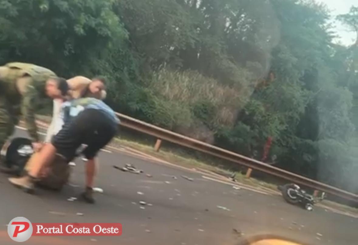 Acidente entre moto e caminhonete deixa rapaz em estado grave em São Miguel do Iguaçu