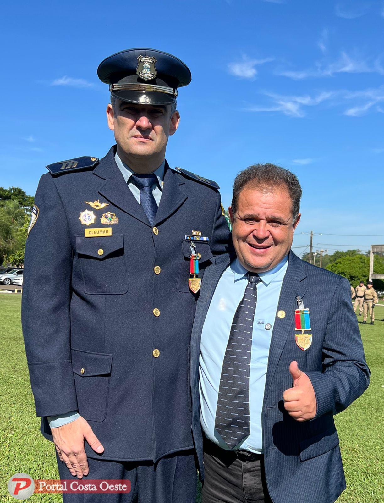 Deputado Batatinha participa da celebração dos 40 anos do 14º BPM e recebe Medalha Sentinelas da Fronteira em Foz do Iguaçu