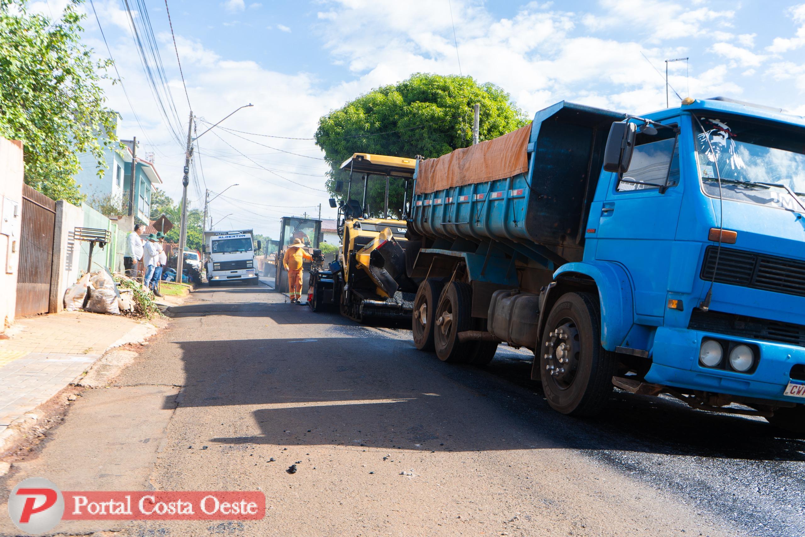 Prefeitura de STI  inicia obra de recape asfáltico no BNH e região dos conjuntos