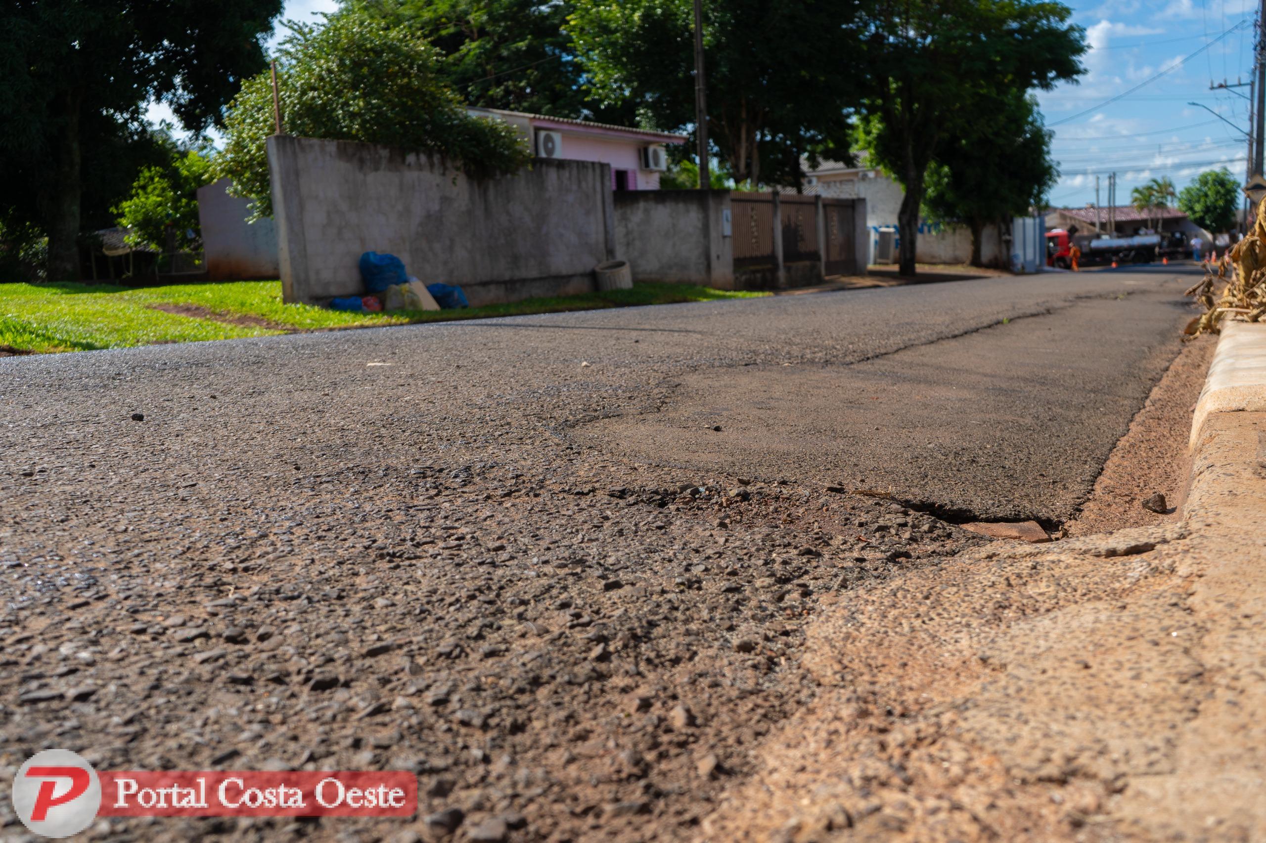 Prefeitura de STI  inicia obra de recape asfáltico no BNH e região dos conjuntos
