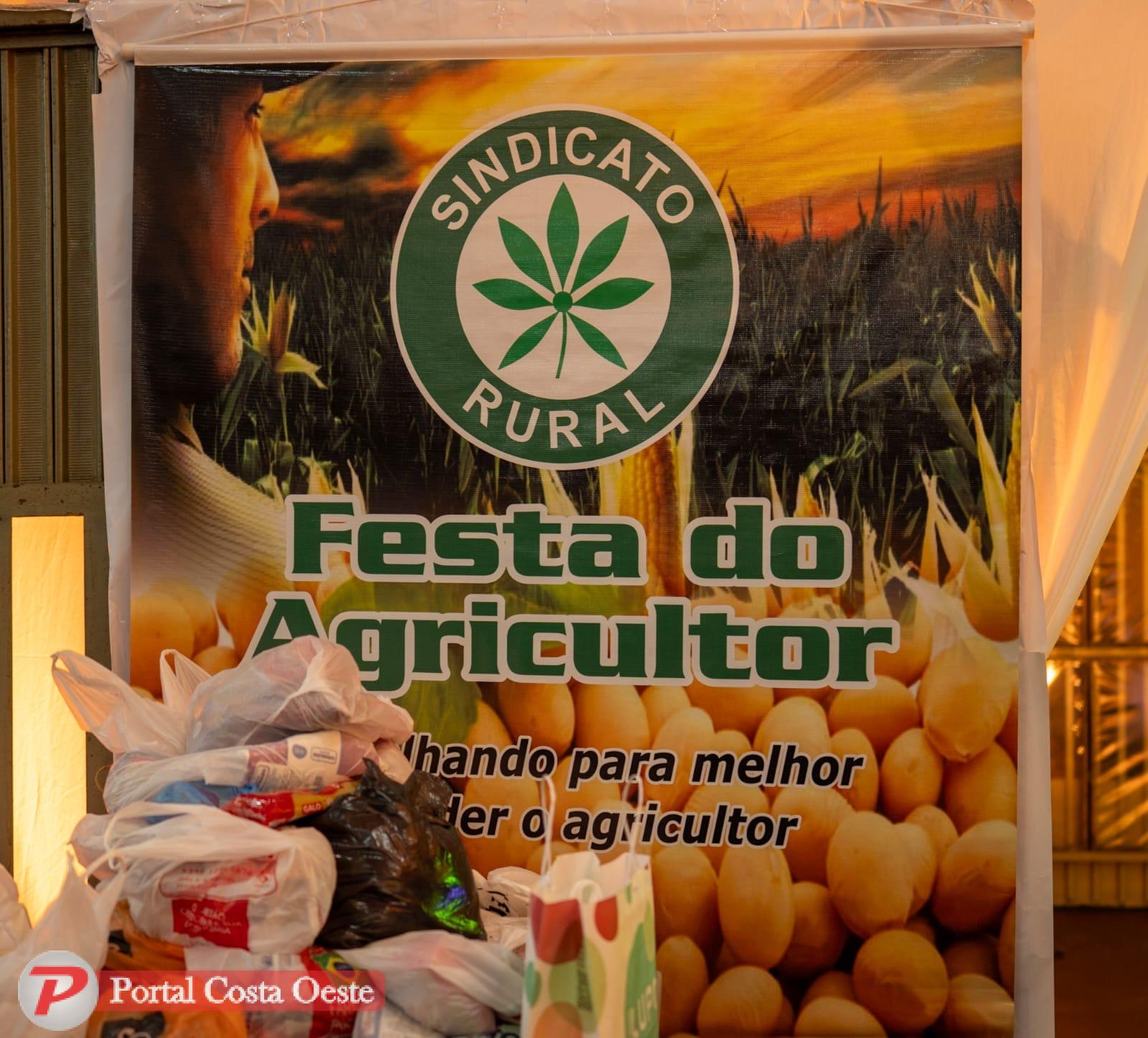 Santa Terezinha de Itaipu celebra oficialmente o Dia do Agricultor com festa e homenagens
