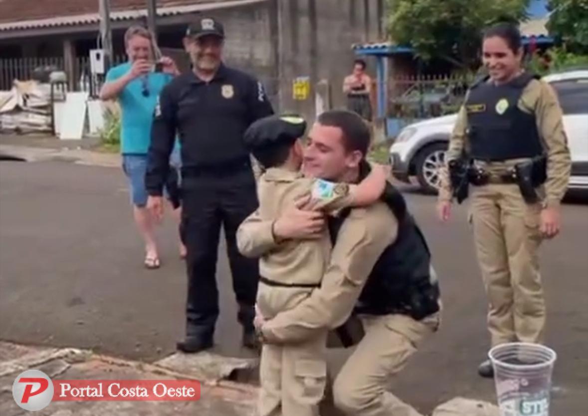 Menino de 7 anos tem dia especial com Polícia Civil e PM em São Miguel do Iguaçu