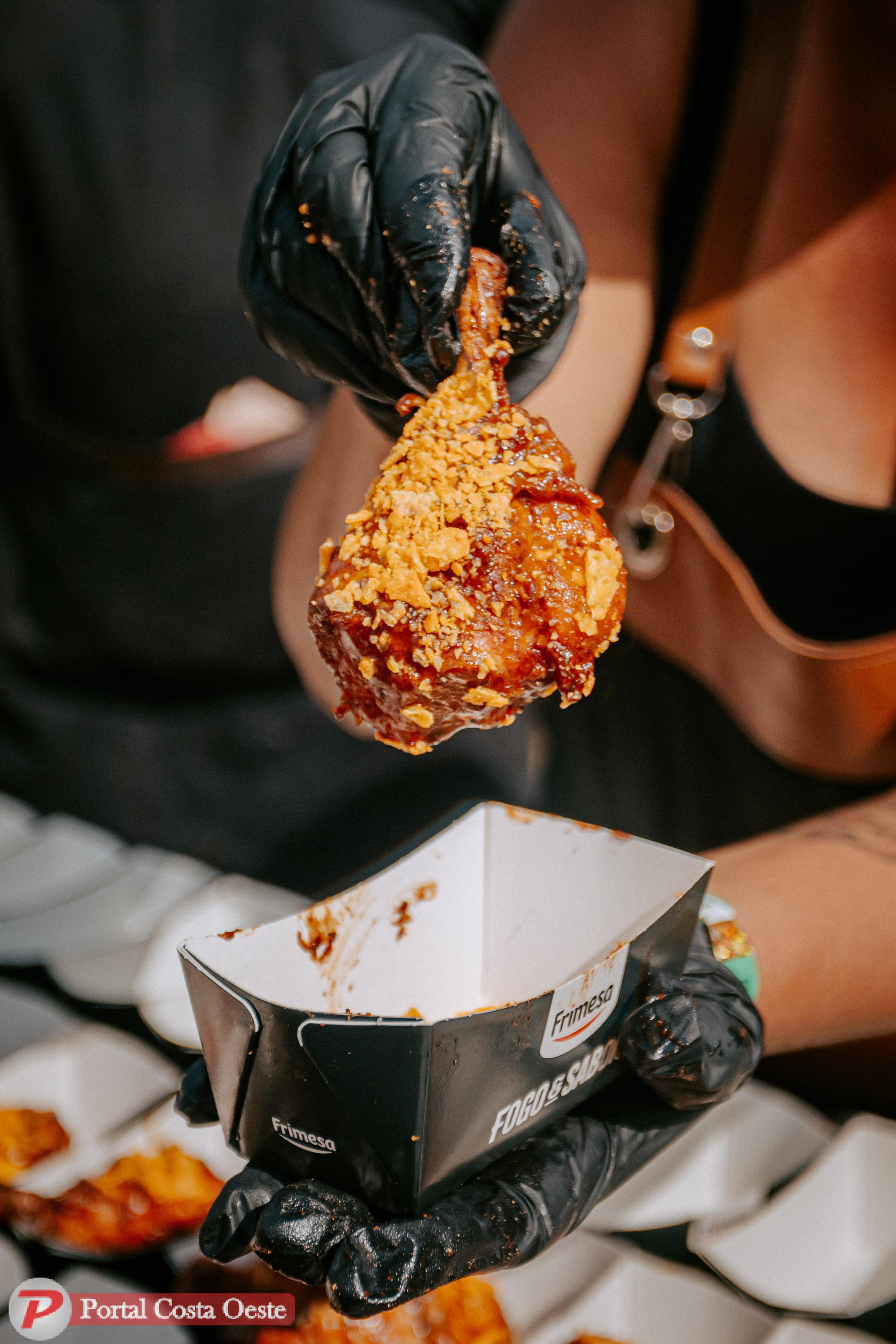 Fernando e Sorocaba Apresentam o Maior Evento Gastronômico ao Ar Livre do Brasil em Toledo