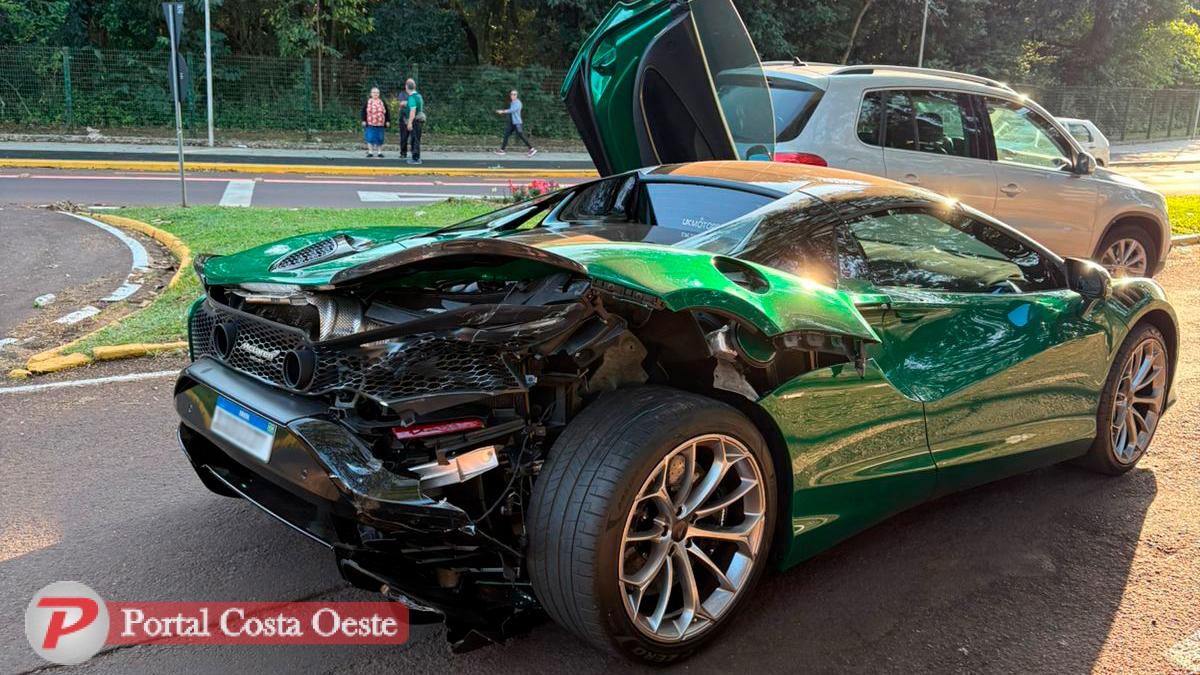 “Você vai ter dinheiro pra pagar isso aqui agora?” McLaren fica destruída em batida com Chevrolet Classic em Toledo