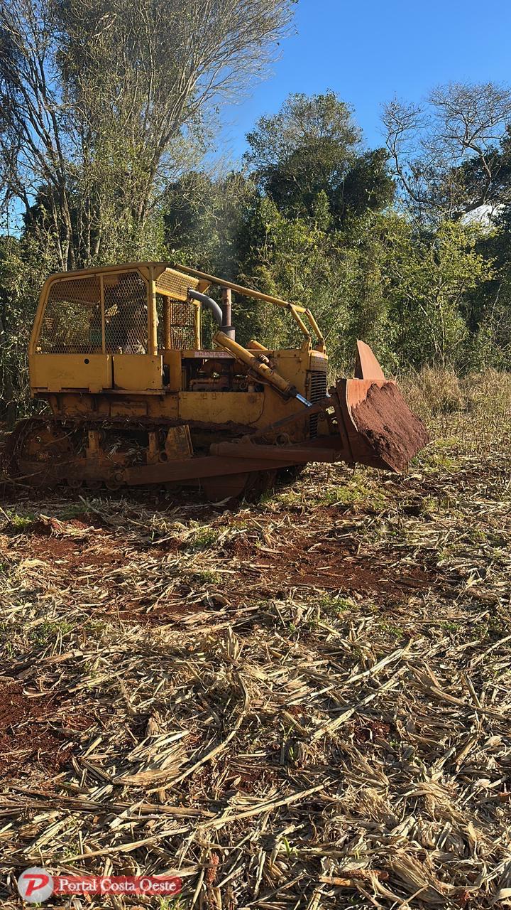 São Miguel: Ação integrada apreende trator usado em suposto apoio a portos clandestinos