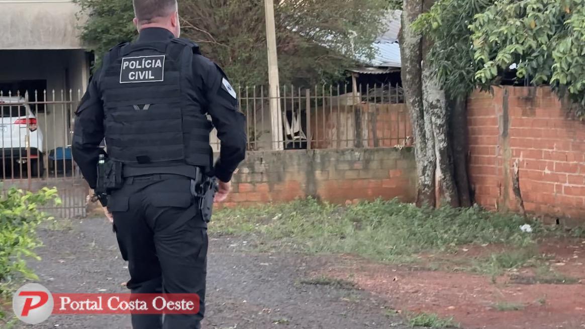 Operação da Polícia Civil de São Miguel prende dois e mira quadrilha de roubos na BR-277