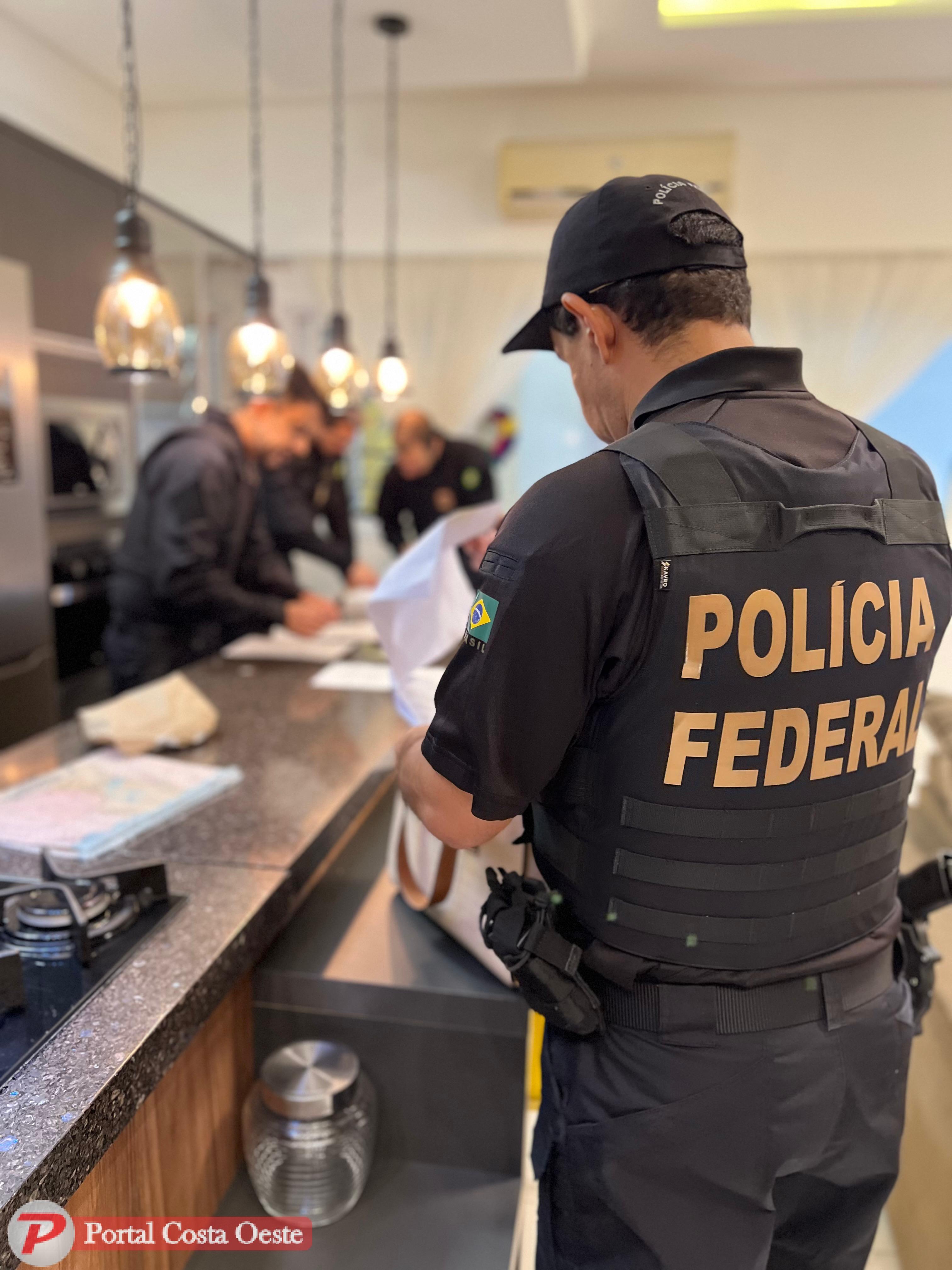 Foz do Iguaçu: PF deflagra operação de combate à lavagem de dinheiro proveniente do tráfico de drogas