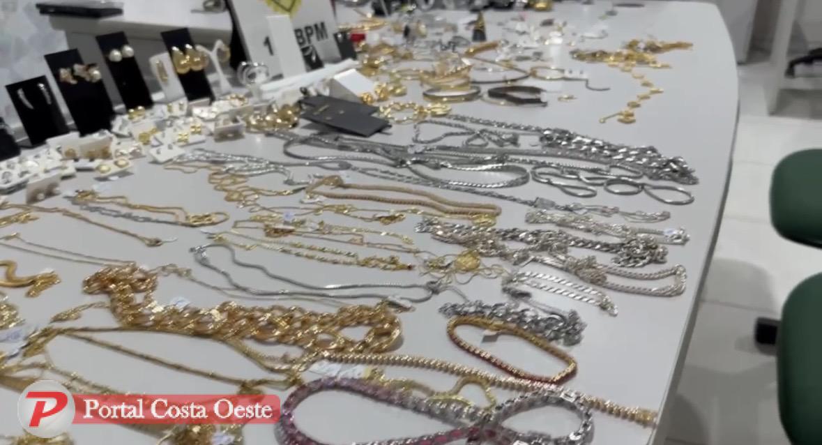 Joias recuperadas pela Polícia após assalto a joalheria passam de R$ 70 mil em São Miguel do Iguaçu
