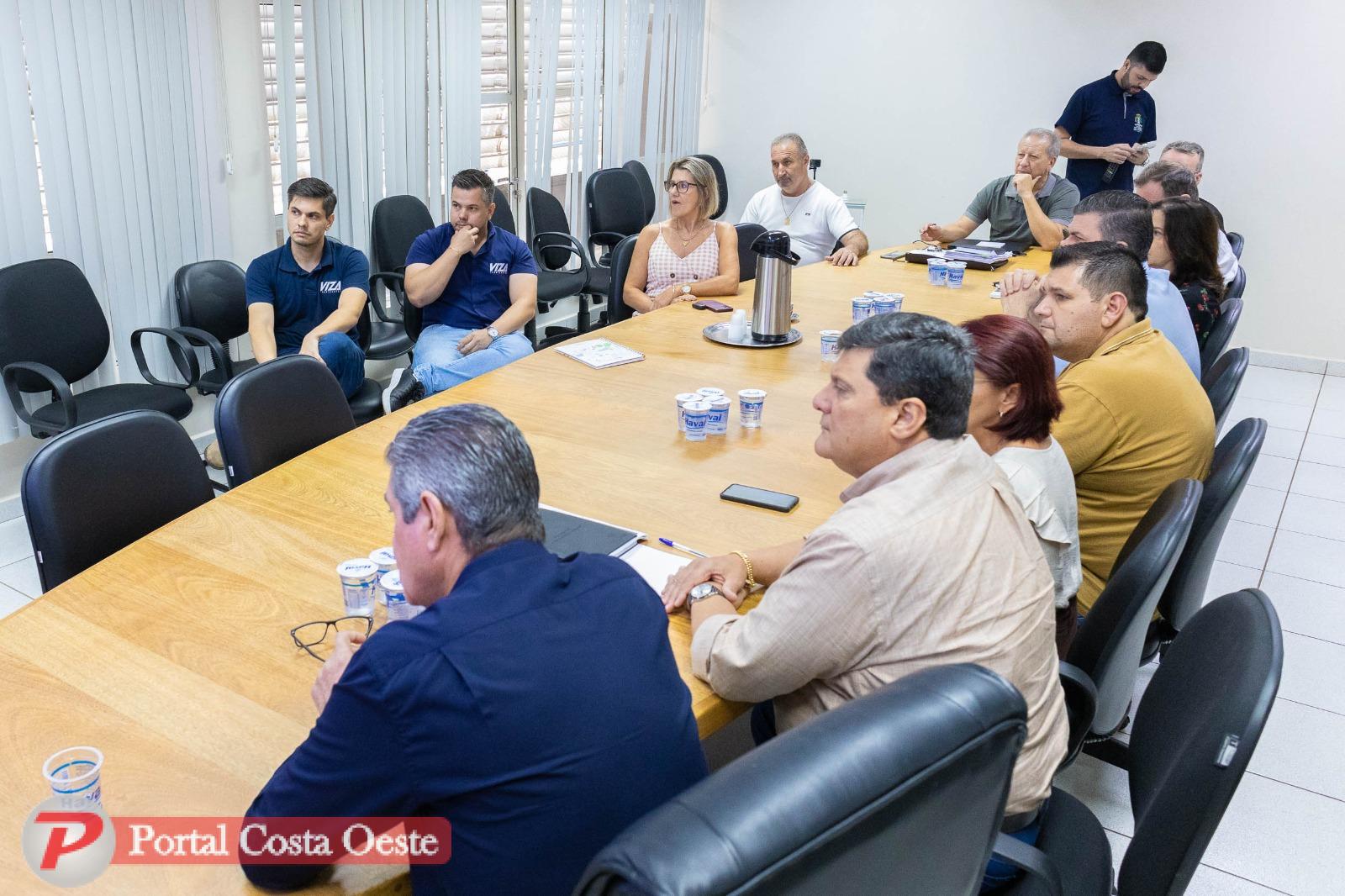 STI: Reunião entre Prefeitura, vereadores, DER e empresa busca solução para transporte intermunicipal