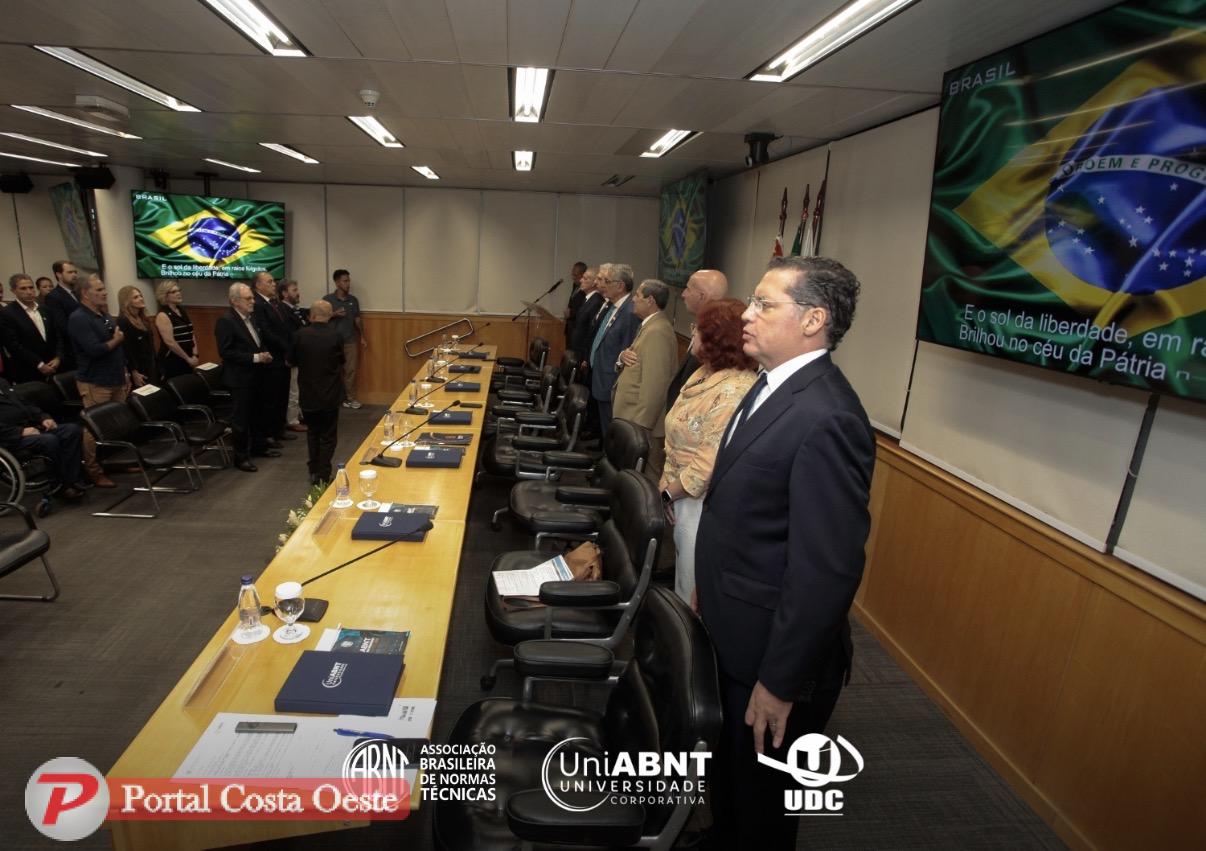 ABNT lança UniABNT em parceria com a UDC