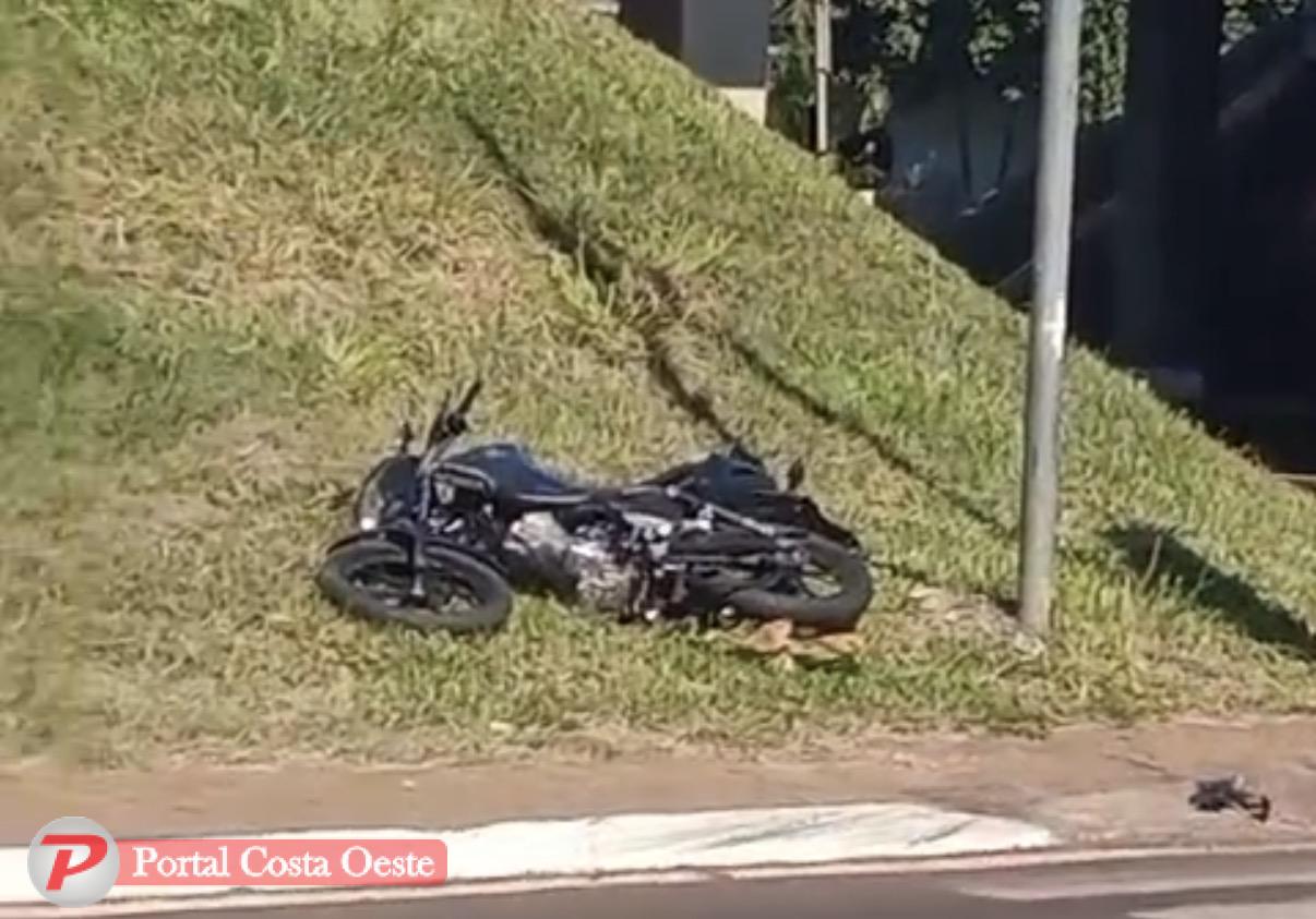 Jovem morre após colisão contra van da prefeitura durante fuga da PM em Santa Terezinha de Itaipu