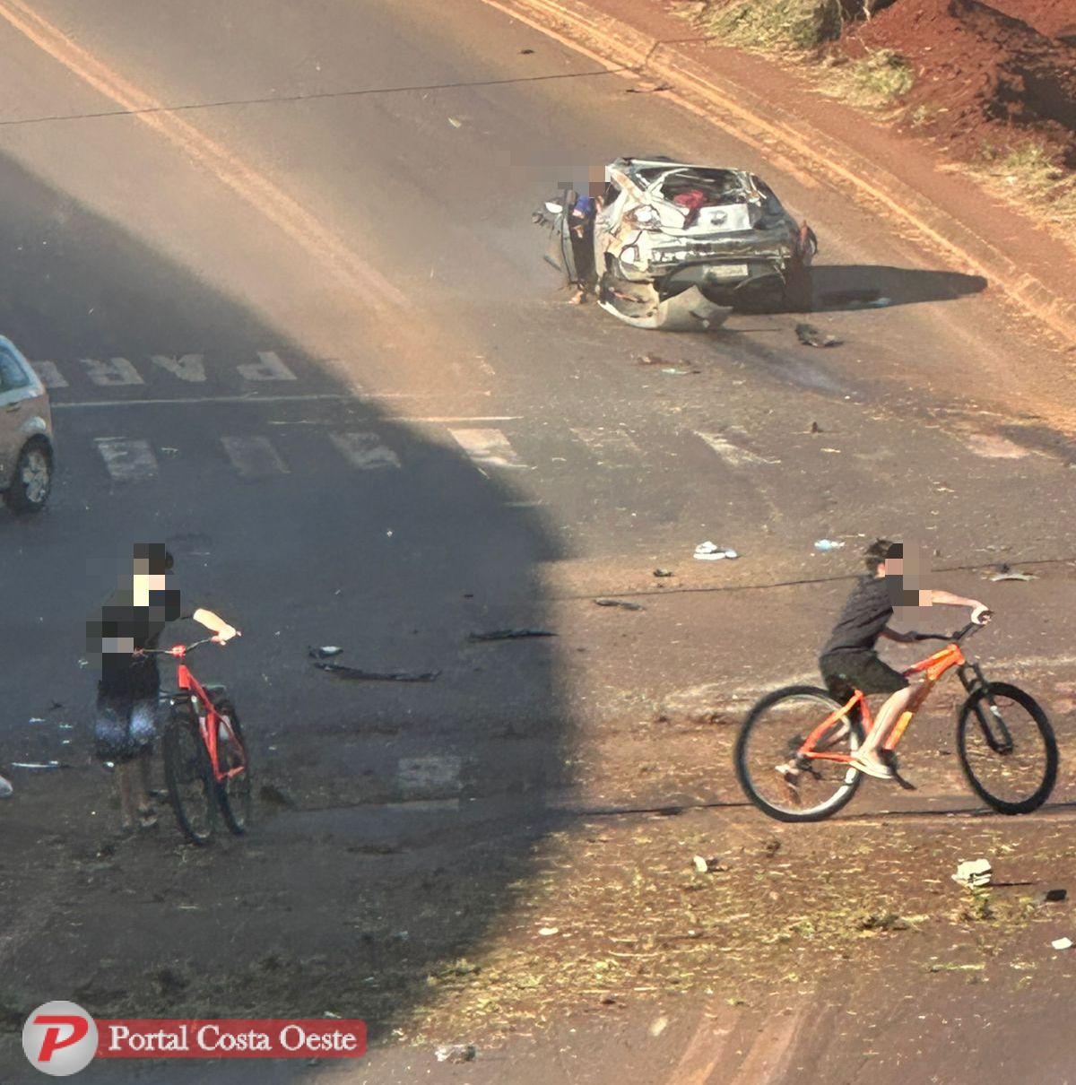 Perseguição na BR-277 termina com capotamento e apreensão de 45 kg de maconha em Medianeira