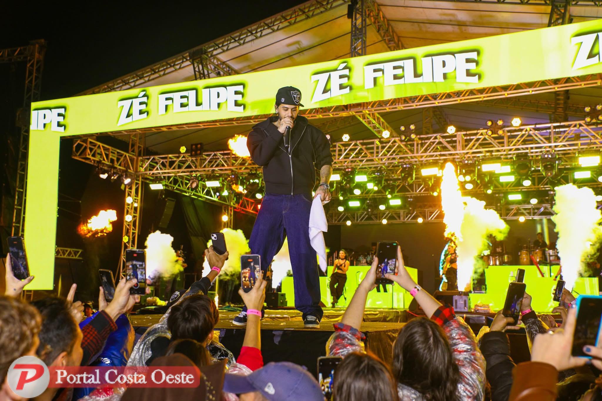 Zé Felipe arrasta multidão na abertura da 46ª Fartal em Foz do Iguaçu
